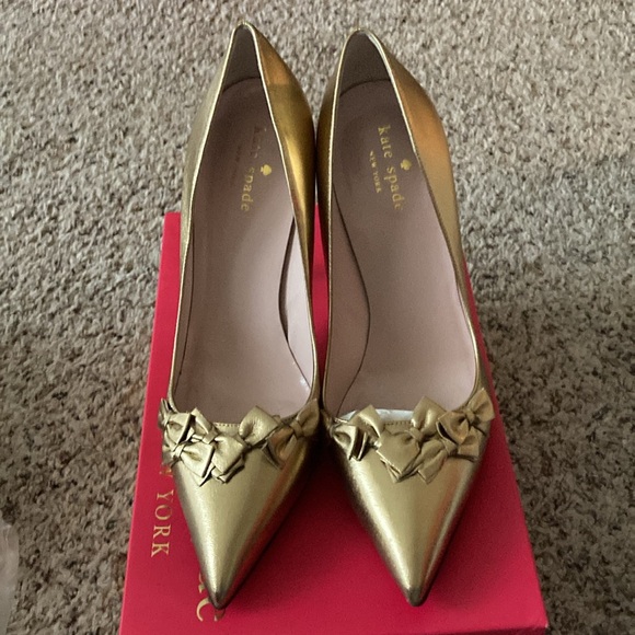 Kate Spade gold heels - Picture 5 of 10